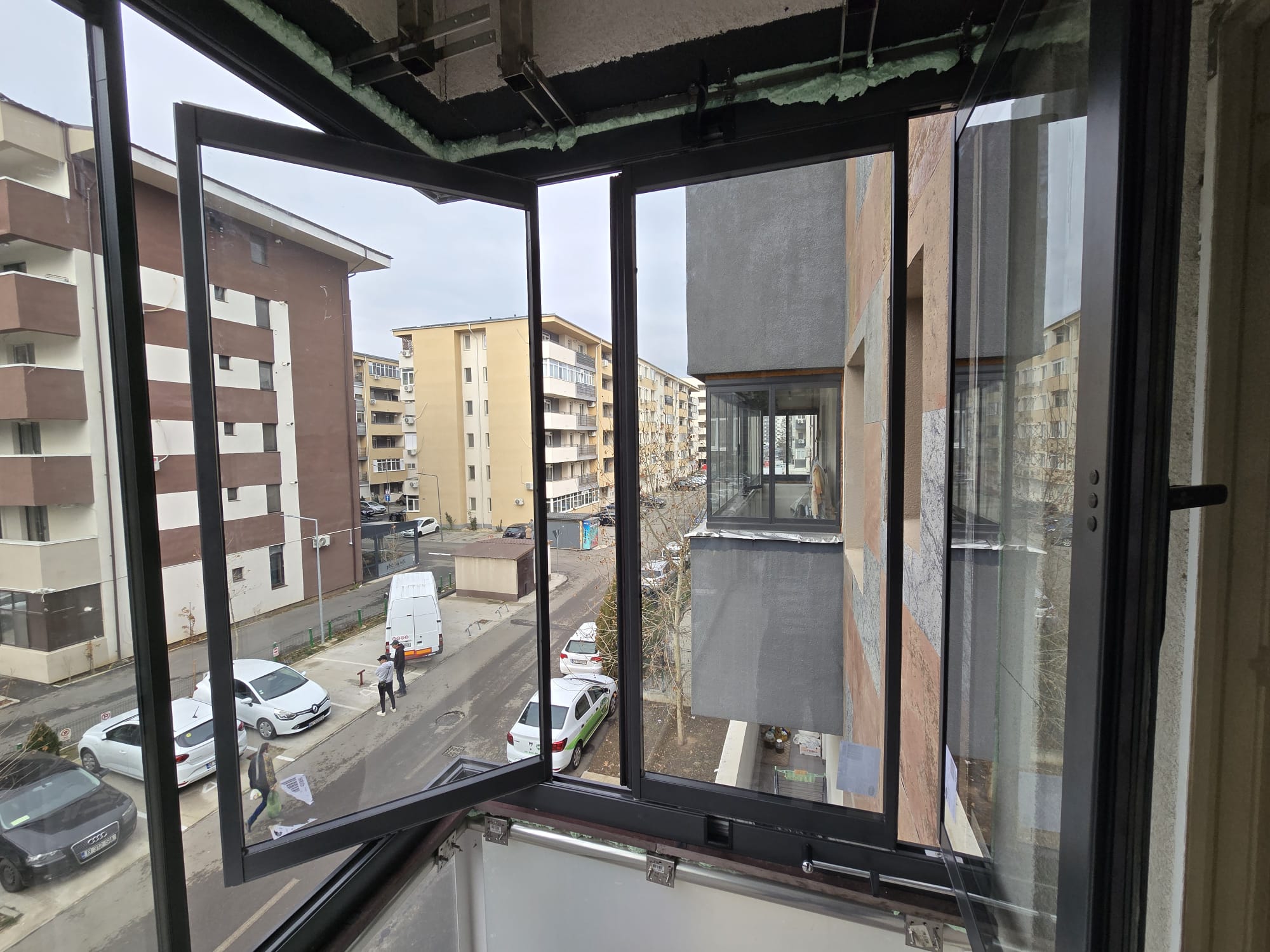 Tâmplărie PVC și Aluminiu