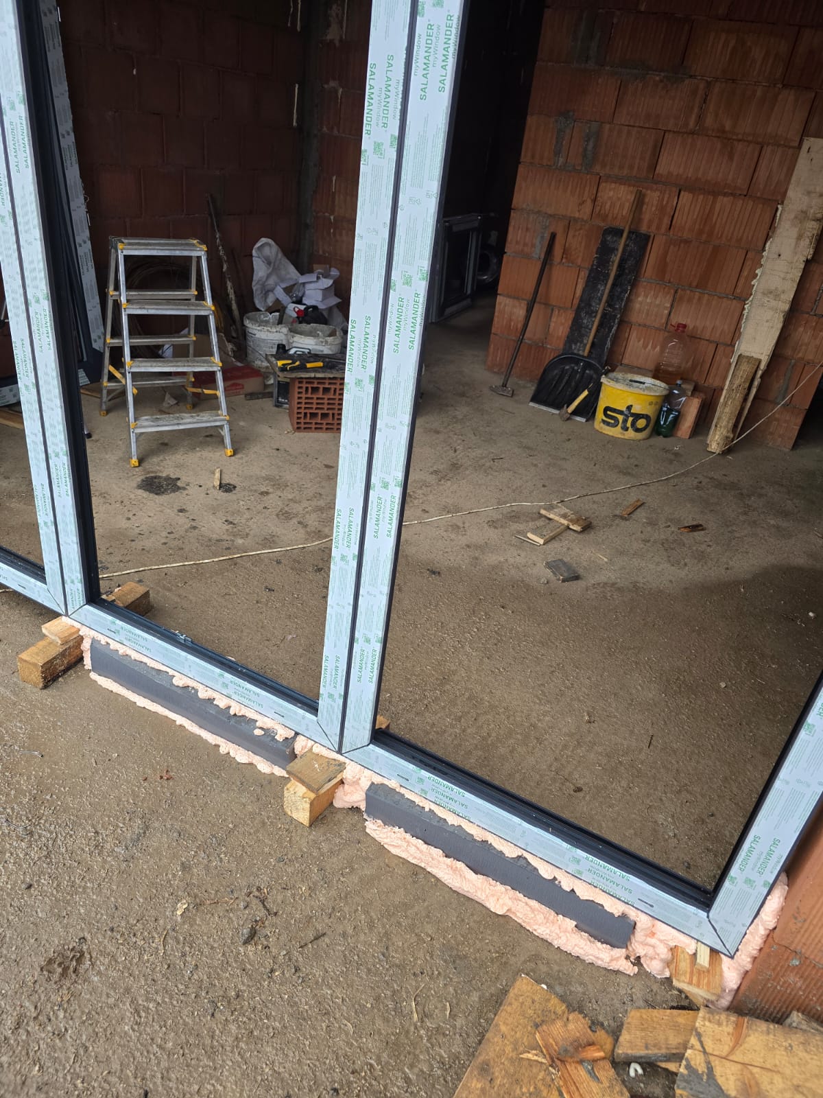 Tâmplărie PVC și Aluminiu
